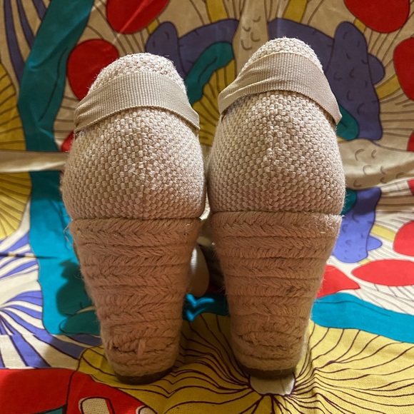 Catherine Malandrino Wedge Heels with Laces - Picture 5 of 5